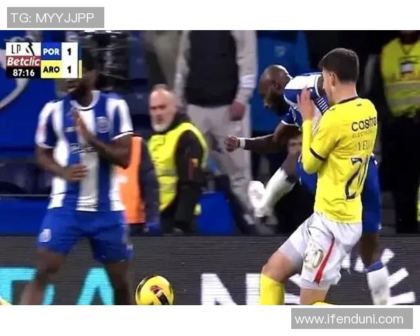 中超精彩对决波尔图大胜切尔西帽子戏法引发争议判罚热议